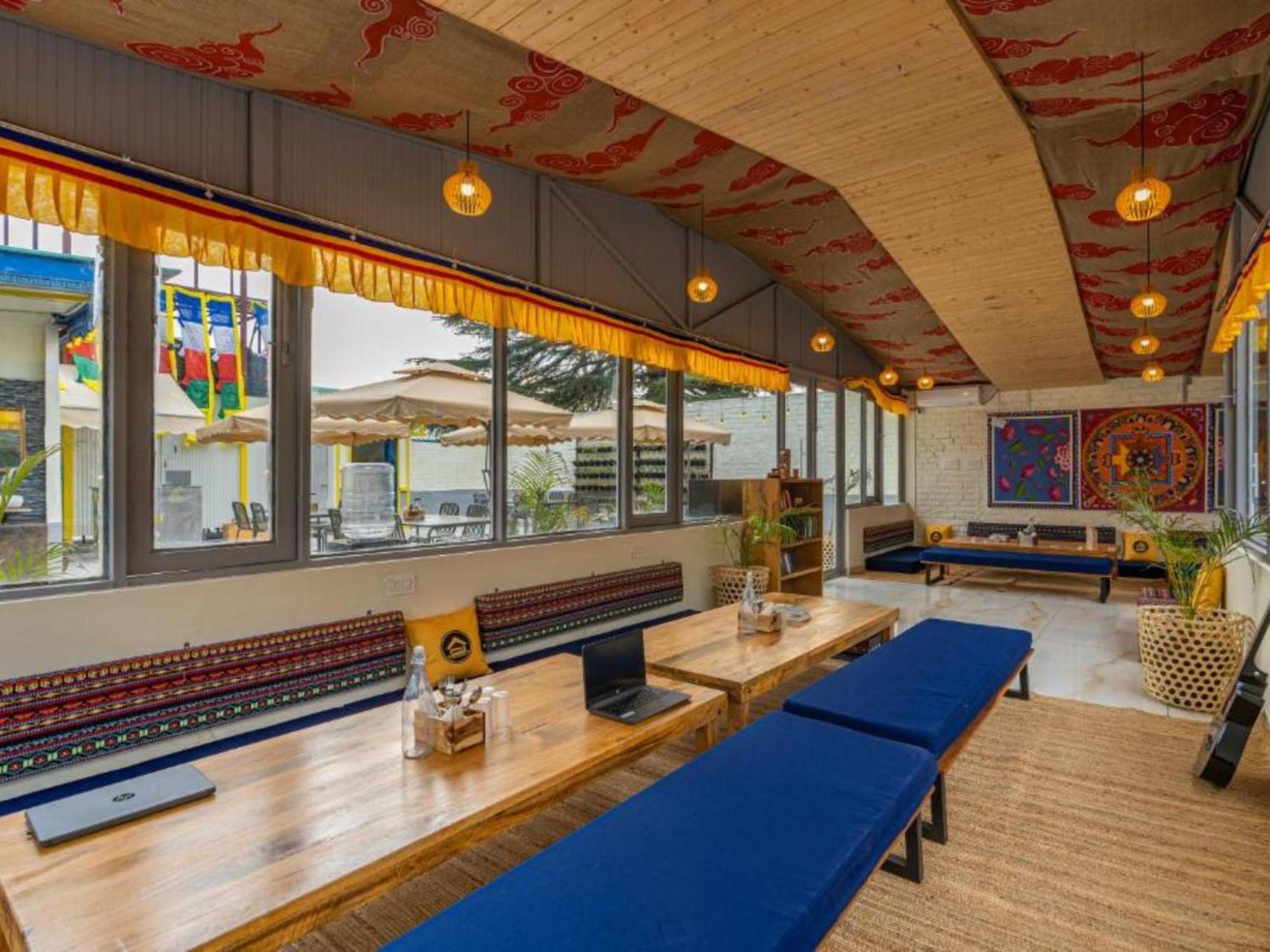 The Hosteller Mcleodganj, Mall Road マクロード・ガンジ エクステリア 写真